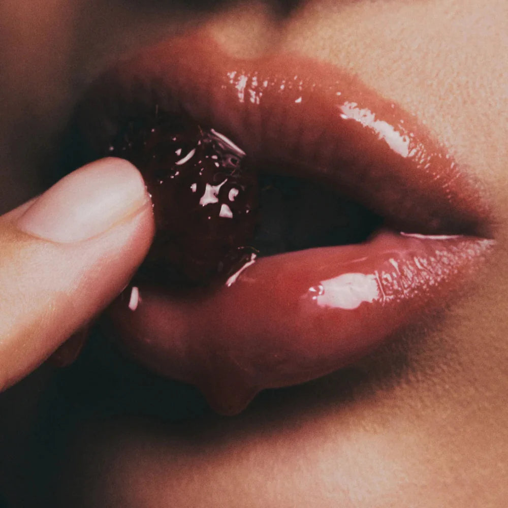 Vita Glow Lip Oil - Chilled Berry 4.5g